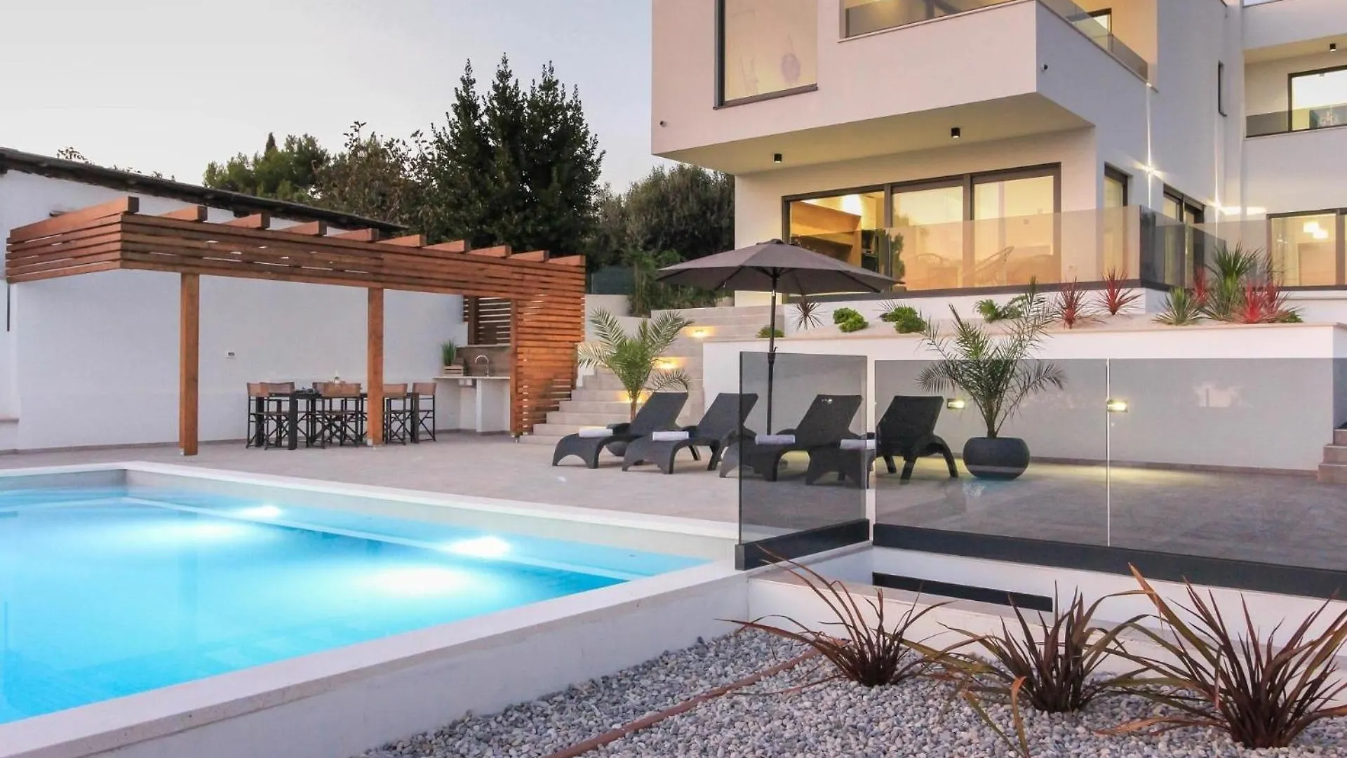 Ferienhaus Mit Privatpool Fuer 8 Personen Ca 200 Qm In Pomer, Istrien Istrische Riviera 0*, Pomer